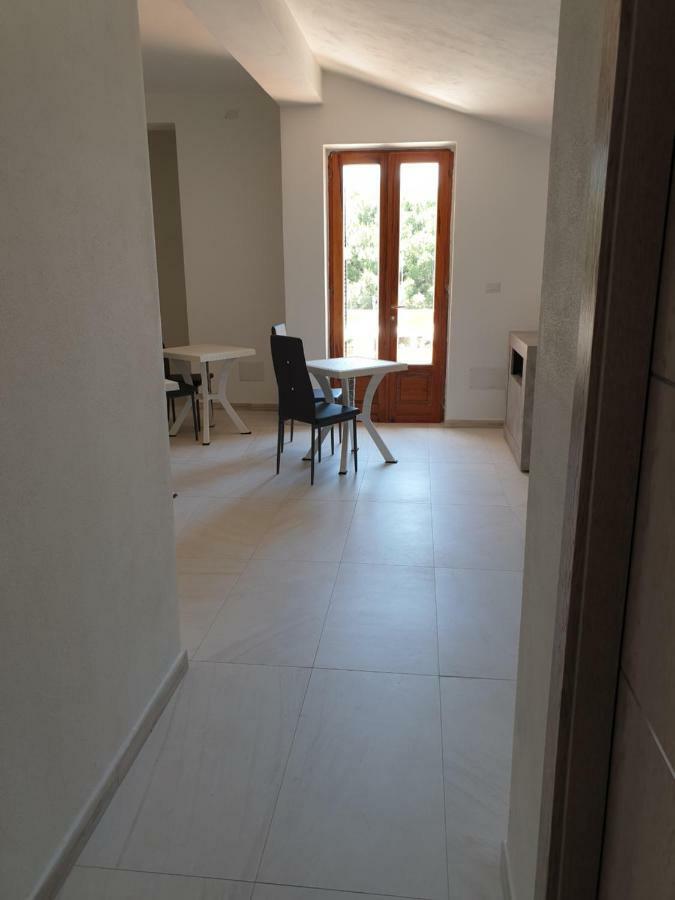 Guest House Tra Rocce E Mare La Maddalena  Exterior photo