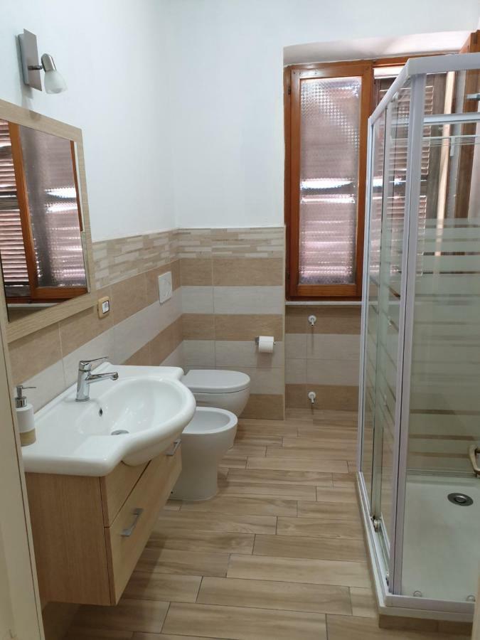 Guest House Tra Rocce E Mare La Maddalena  Exterior photo