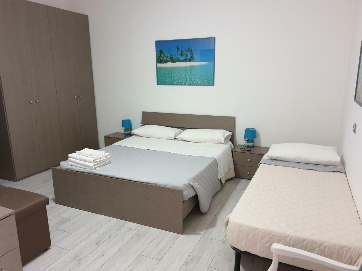 Guest House Tra Rocce E Mare La Maddalena  Exterior photo